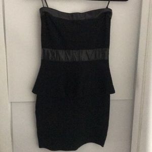 super cute strapless dress